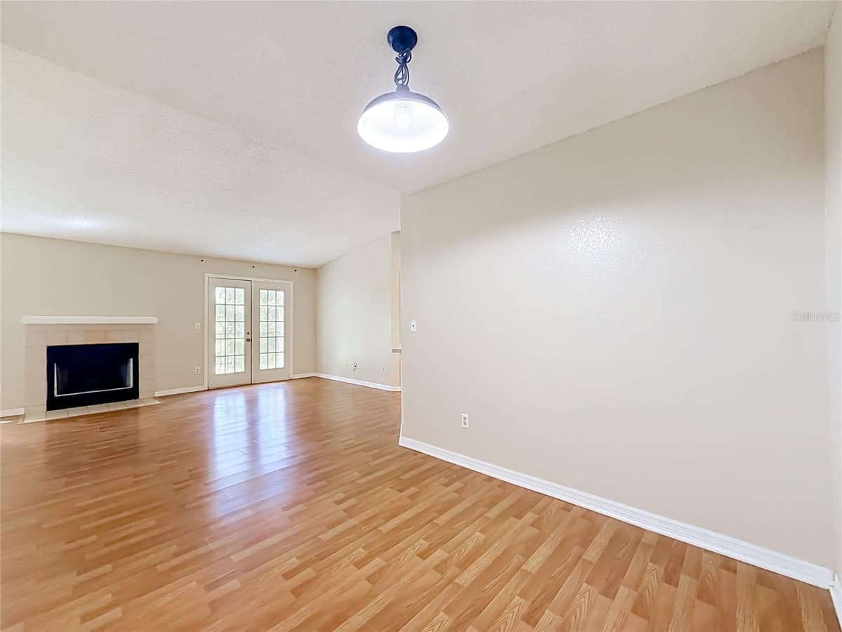 2550 ALAFAYA TRAIL — photo 11 of 42