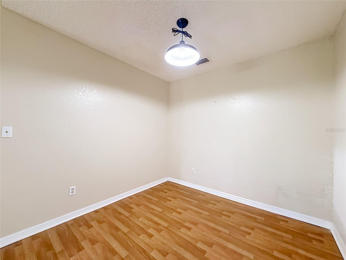 2550 ALAFAYA TRAIL — photo 10 of 42