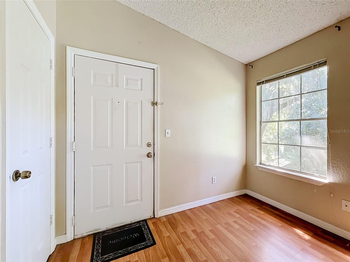 2550 ALAFAYA TRAIL — photo 4 of 42