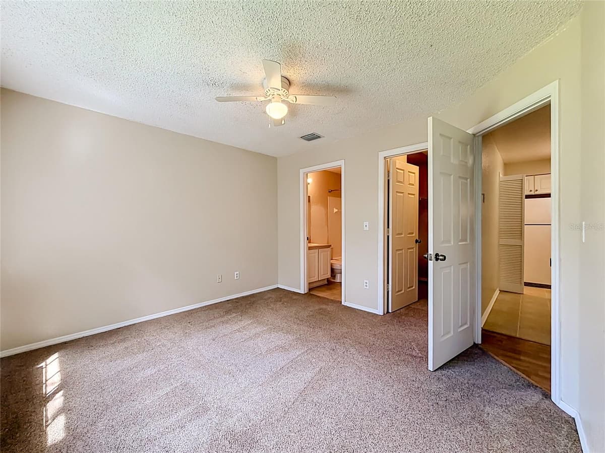 2550 ALAFAYA TRAIL — photo 22 of 42