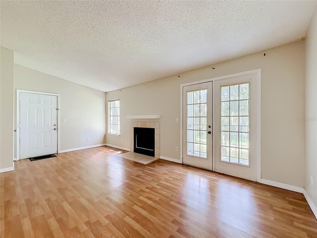 2550 ALAFAYA TRAIL — photo 9 of 42