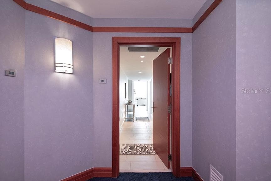 231 RIVERSIDE DRIVE — photo 10 of 77