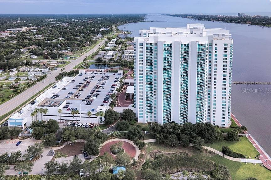231 RIVERSIDE DRIVE — photo 48 of 77
