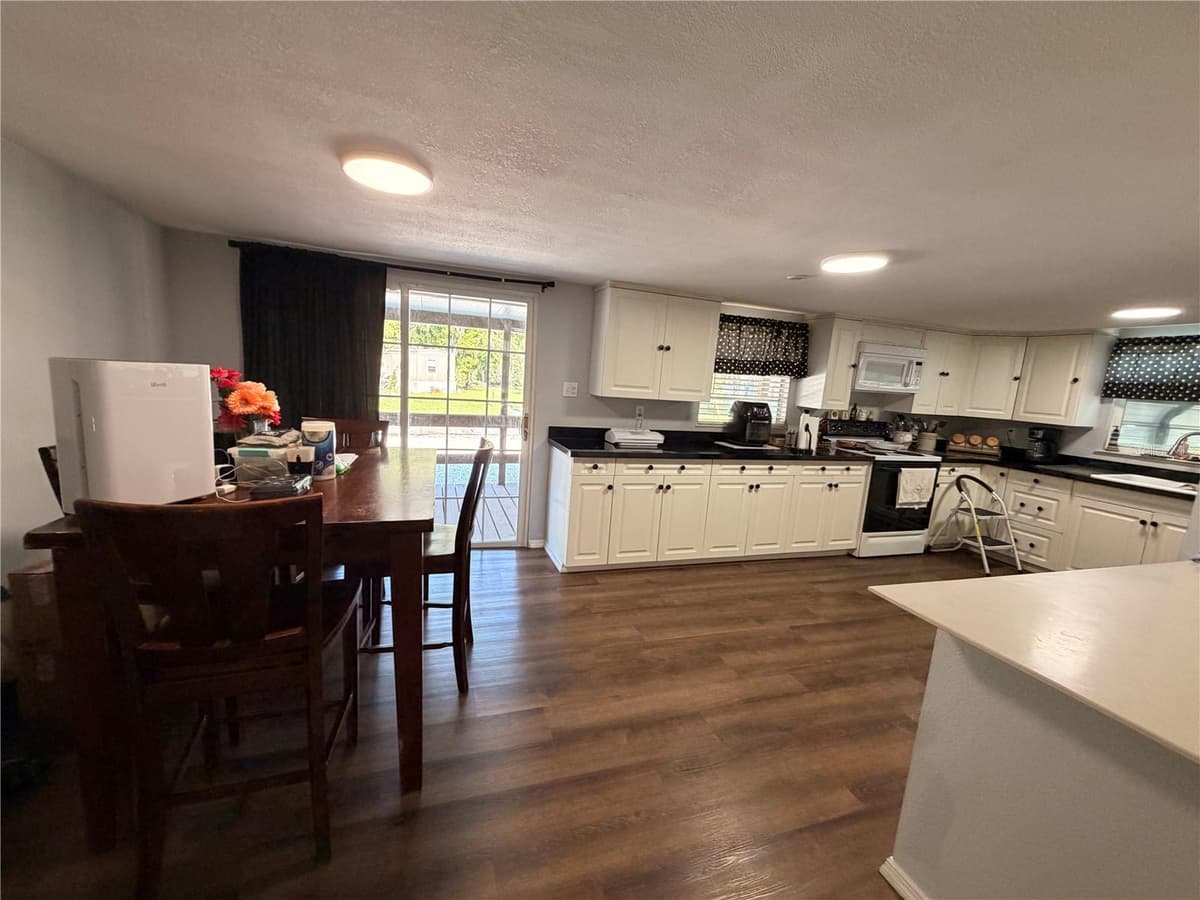 56350 ACORN ROAD — photo 7 of 45