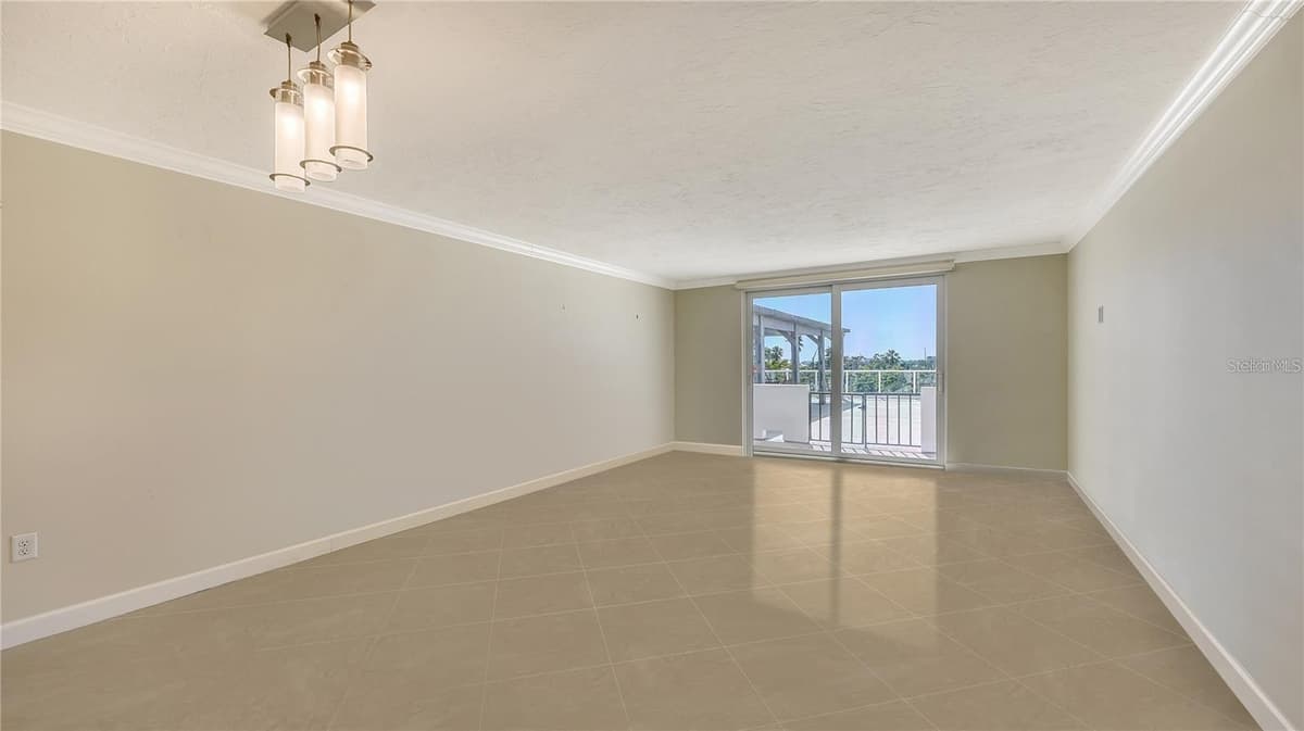 101 GULFSTREAM AVENUE — photo 8 of 50
