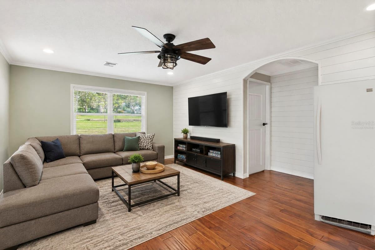 64 CREST AVENUE — photo 18 of 25