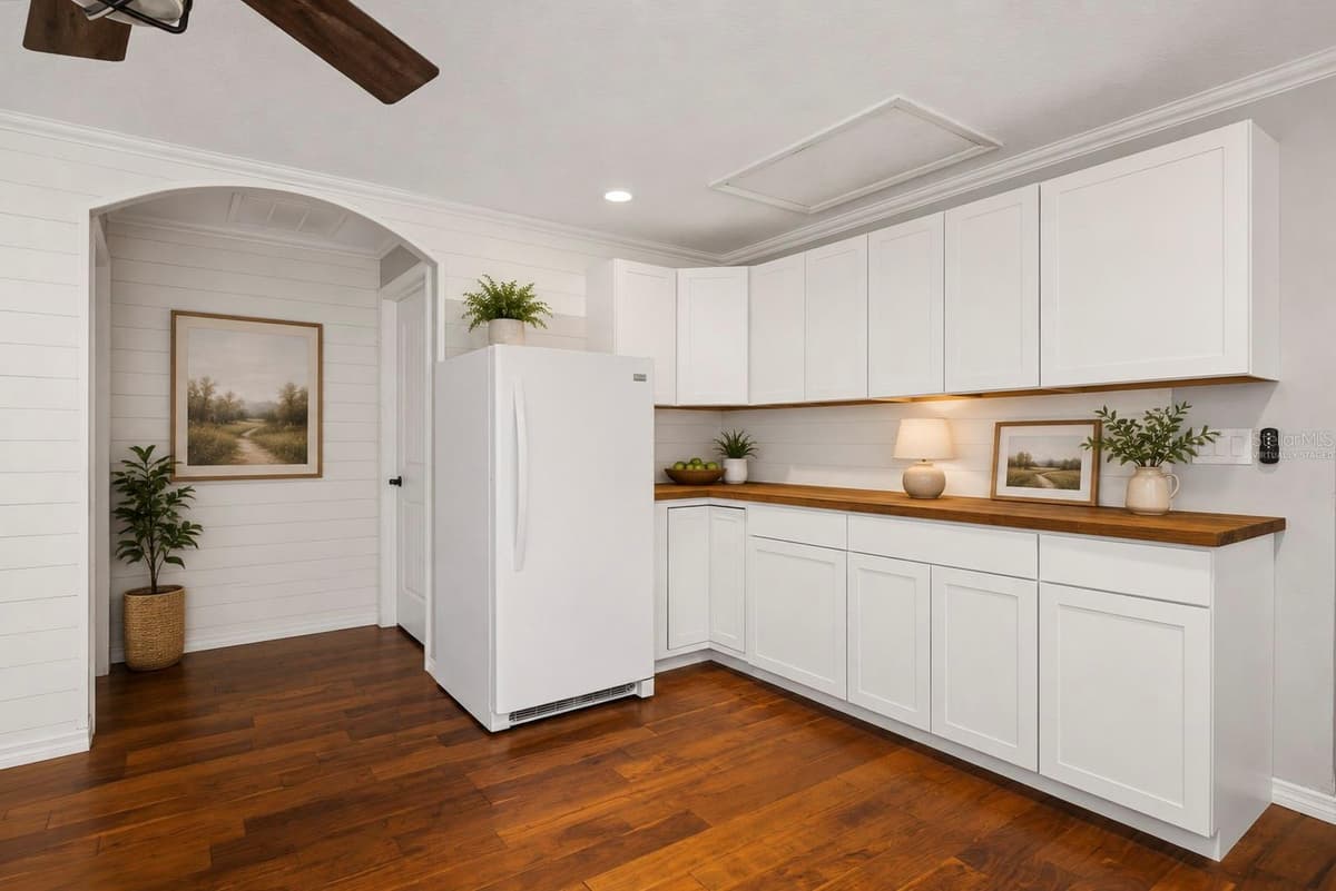 64 CREST AVENUE — photo 17 of 25