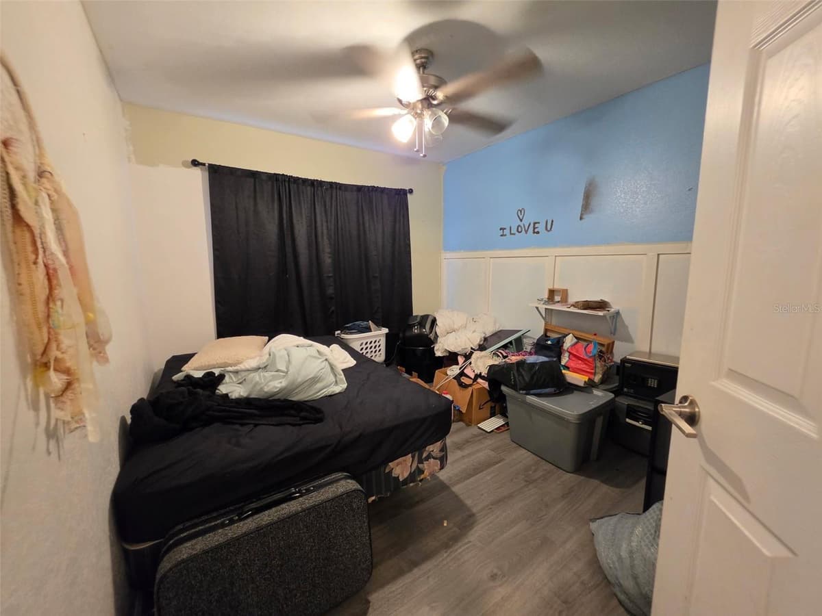 720 PINE AVENUE — photo 12 of 22