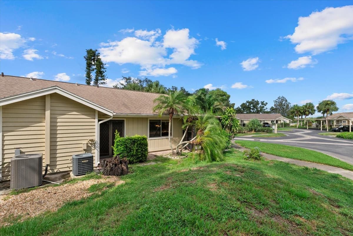 3001 SEAWIND CIRCLE — photo 4 of 30