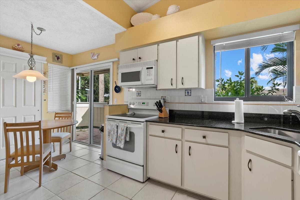 3001 SEAWIND CIRCLE — photo 10 of 30
