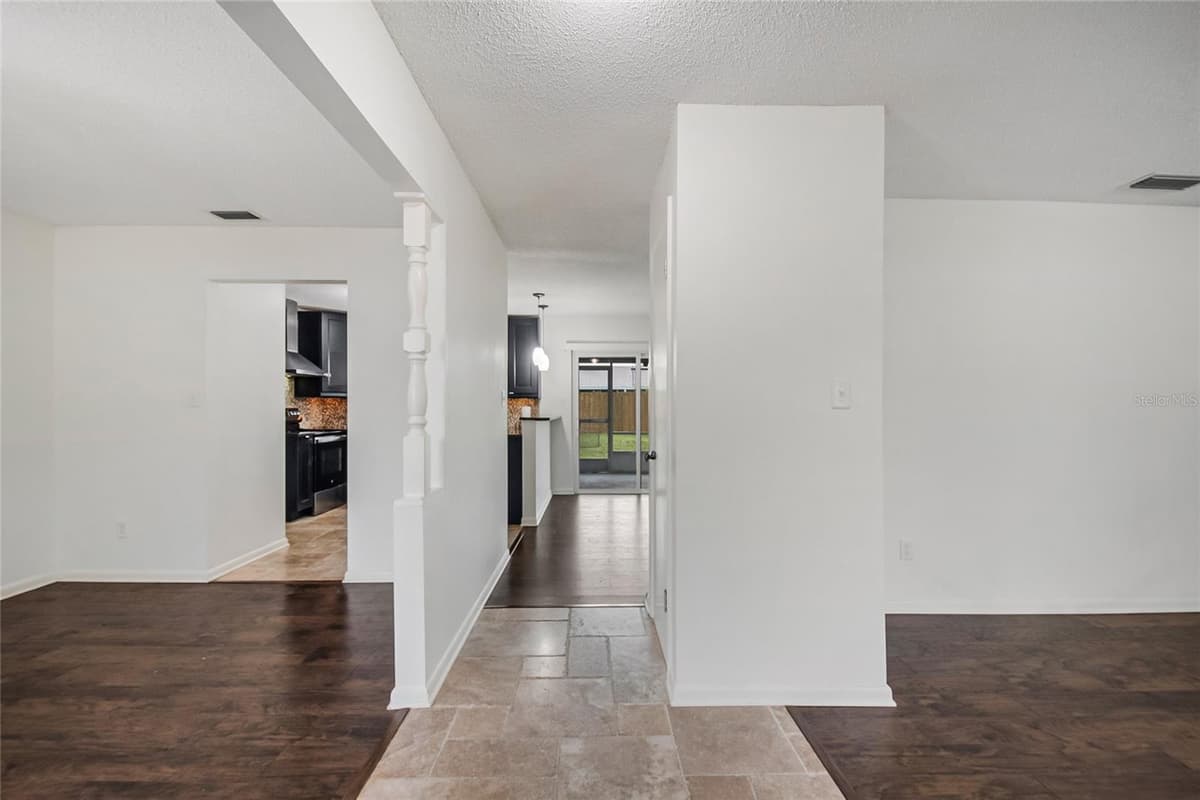 4931 TELLSON PLACE — photo 4 of 38