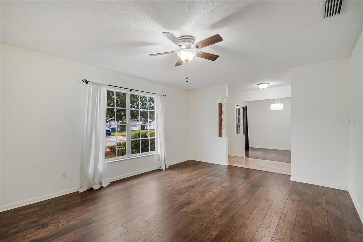 4931 TELLSON PLACE — photo 9 of 38