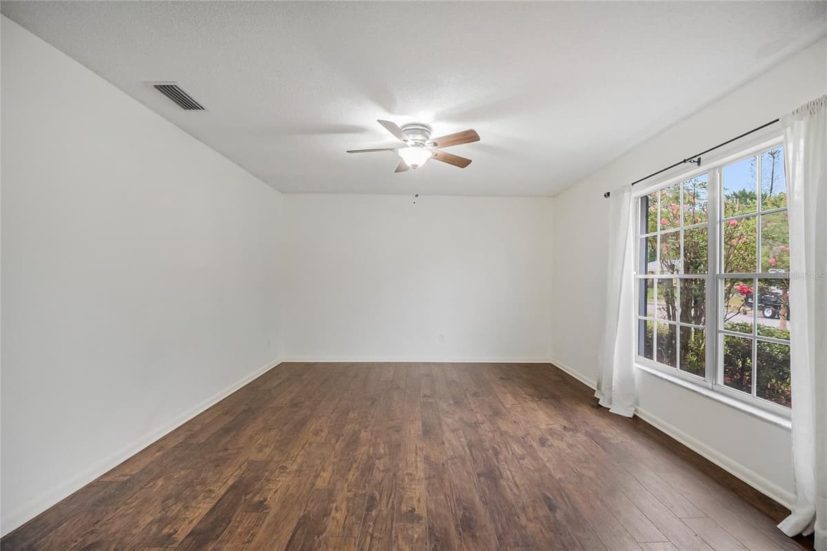 4931 TELLSON PLACE — photo 8 of 38