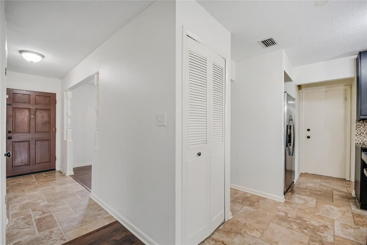 4931 TELLSON PLACE — photo 10 of 38