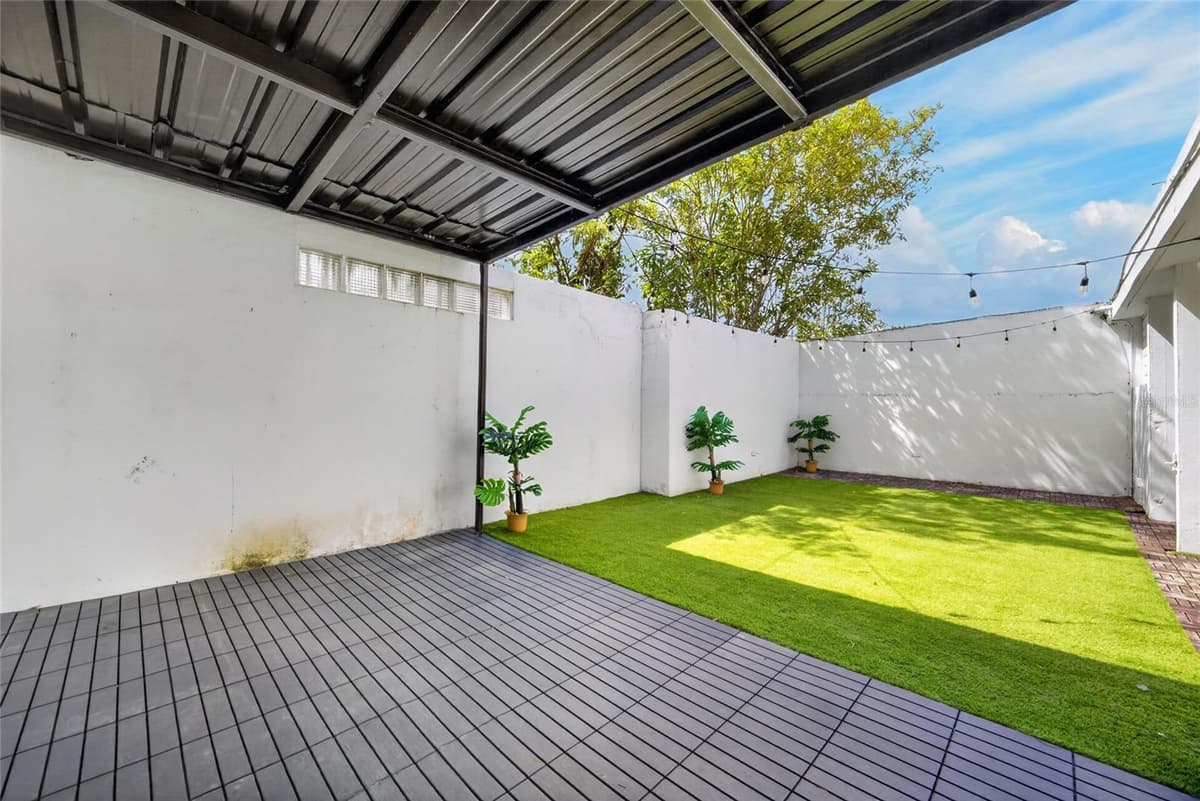 C10 CALLE 5 — photo 17 of 23