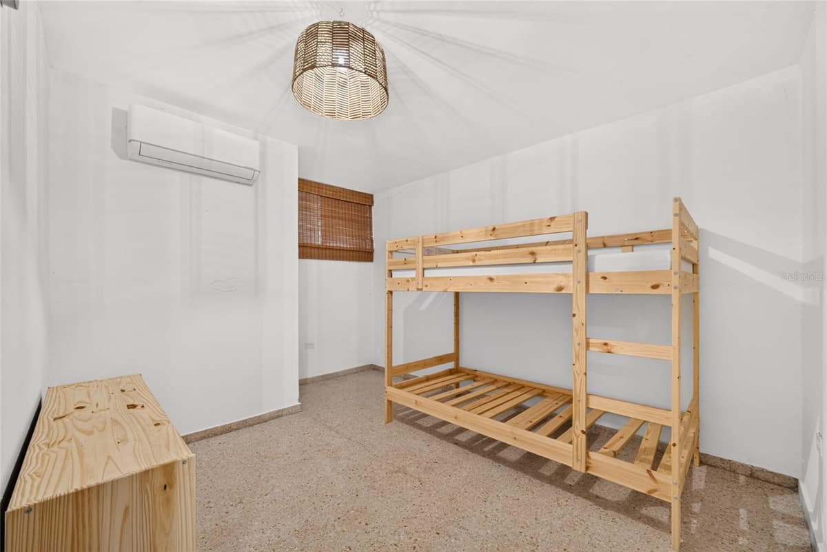 C10 CALLE 5 — photo 15 of 23