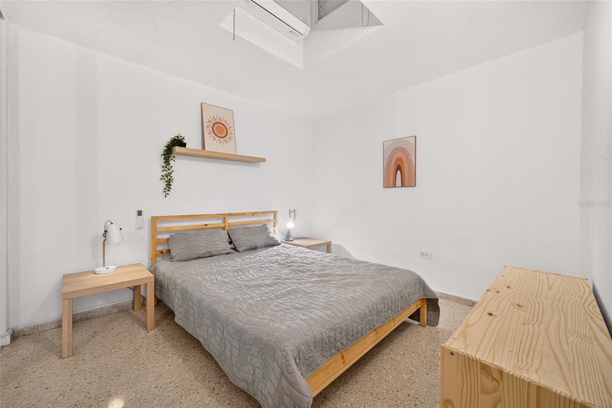 C10 CALLE 5 — photo 13 of 23