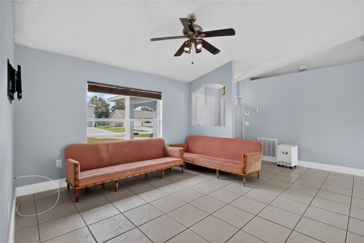 2941 BEDFORD STREET — photo 16 of 33