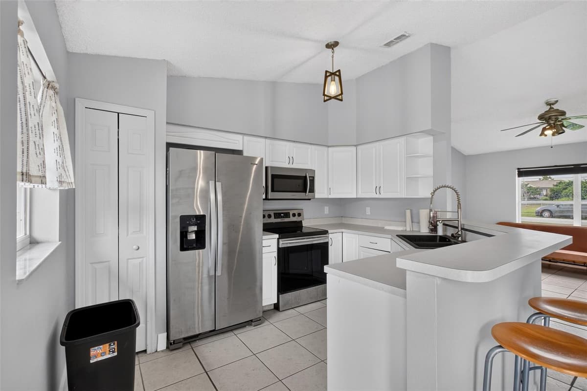 2941 BEDFORD STREET — photo 6 of 33