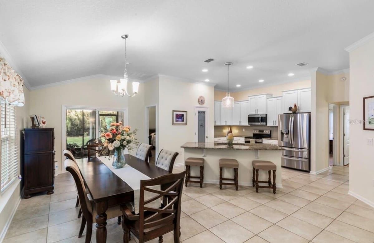 144 HUMMINGBIRD PLACE — photo 4 of 16