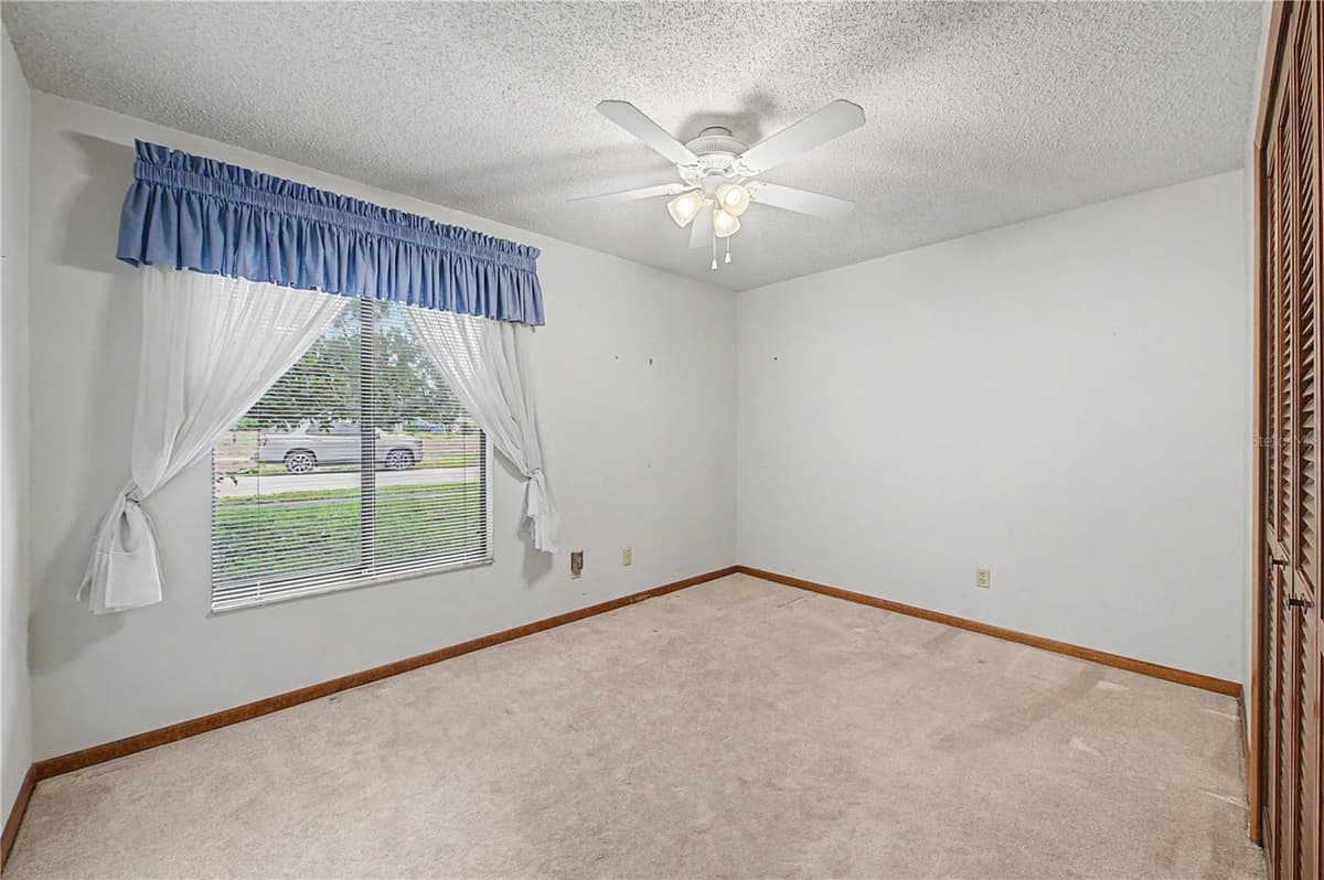 901 TARAWOOD LANE — photo 11 of 33
