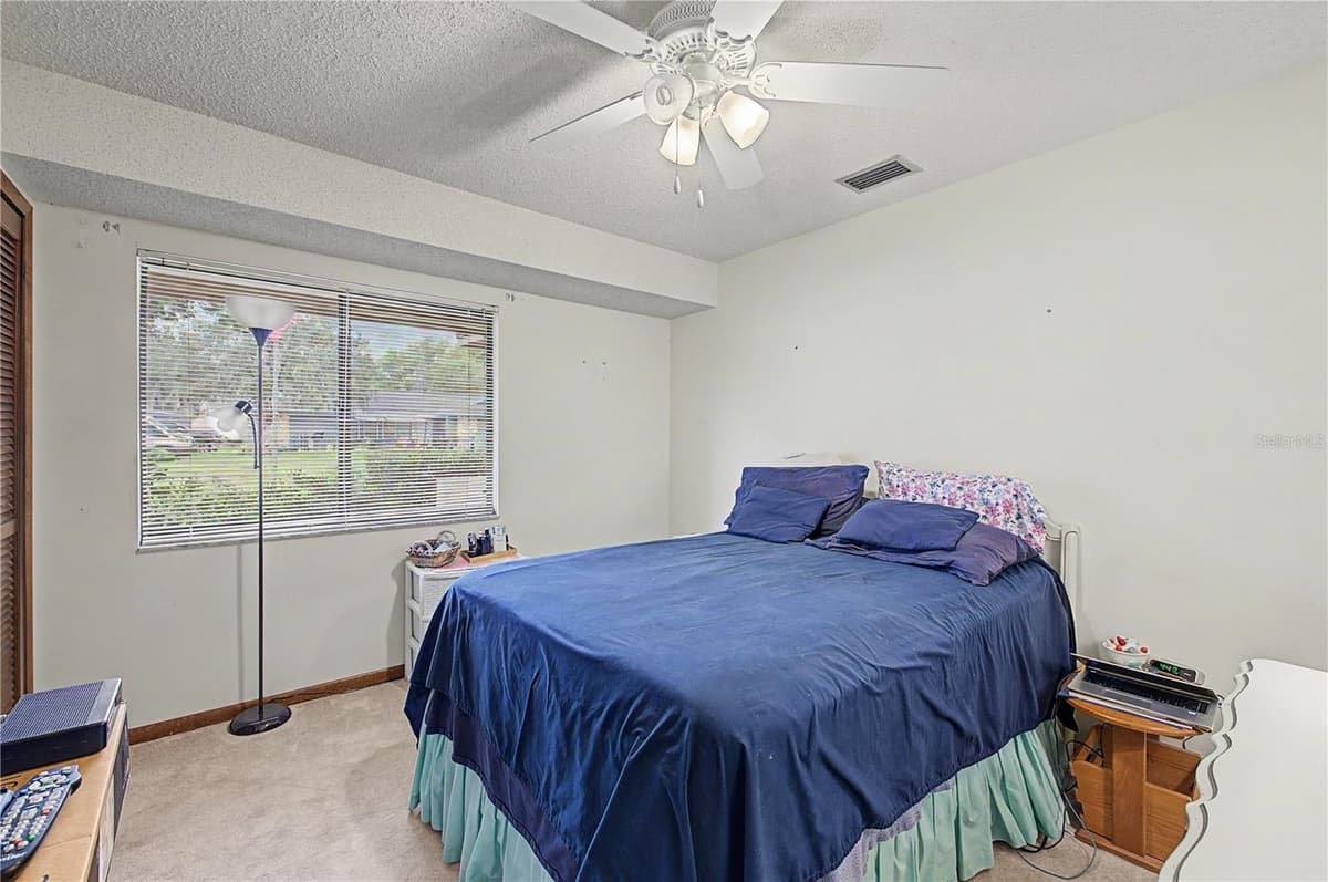 901 TARAWOOD LANE — photo 9 of 33