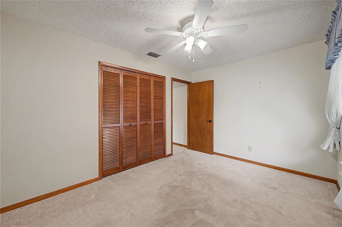 901 TARAWOOD LANE — photo 10 of 33