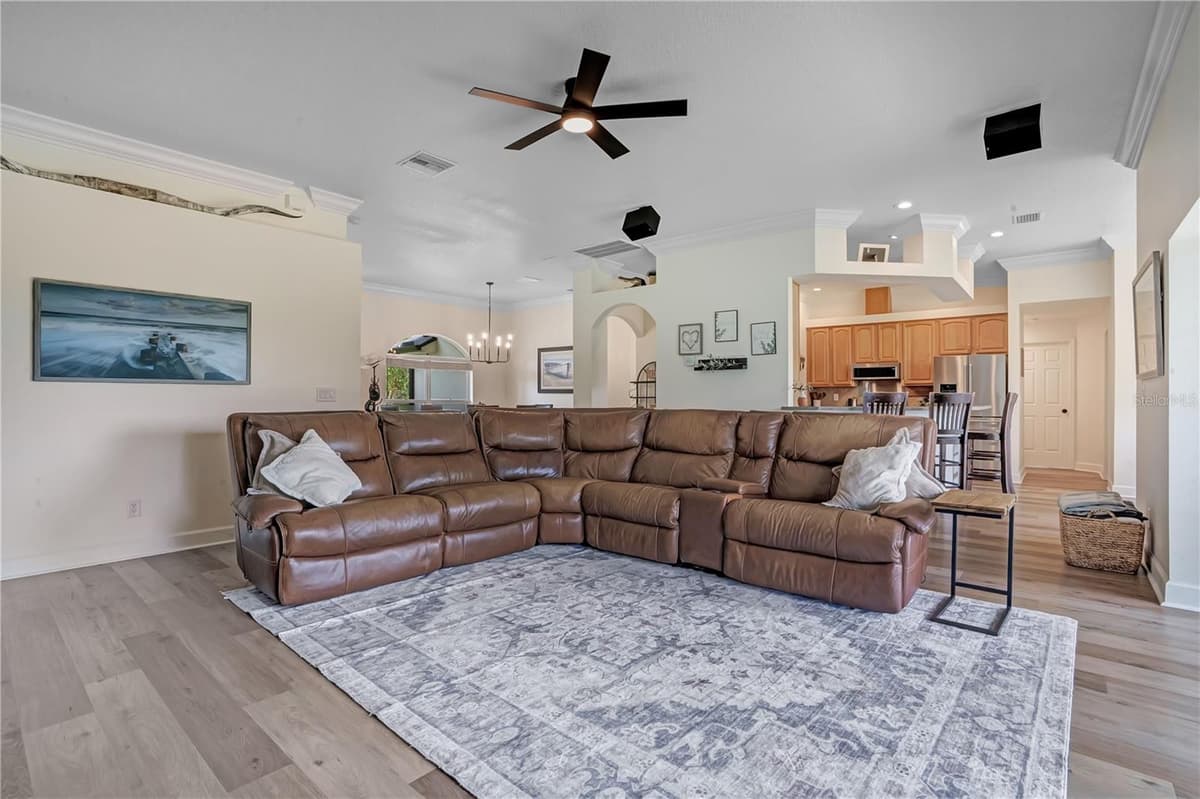 2818 MAYDAY DRIVE — photo 11 of 37