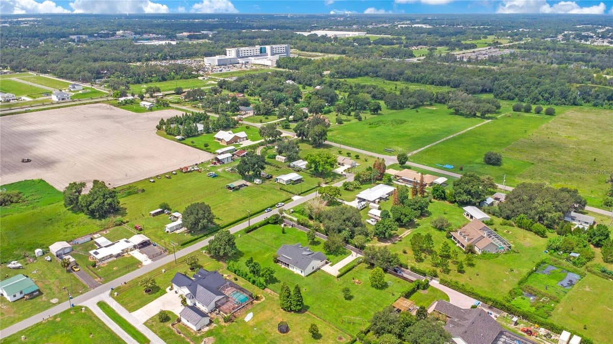 2818 MAYDAY DRIVE — photo 36 of 37