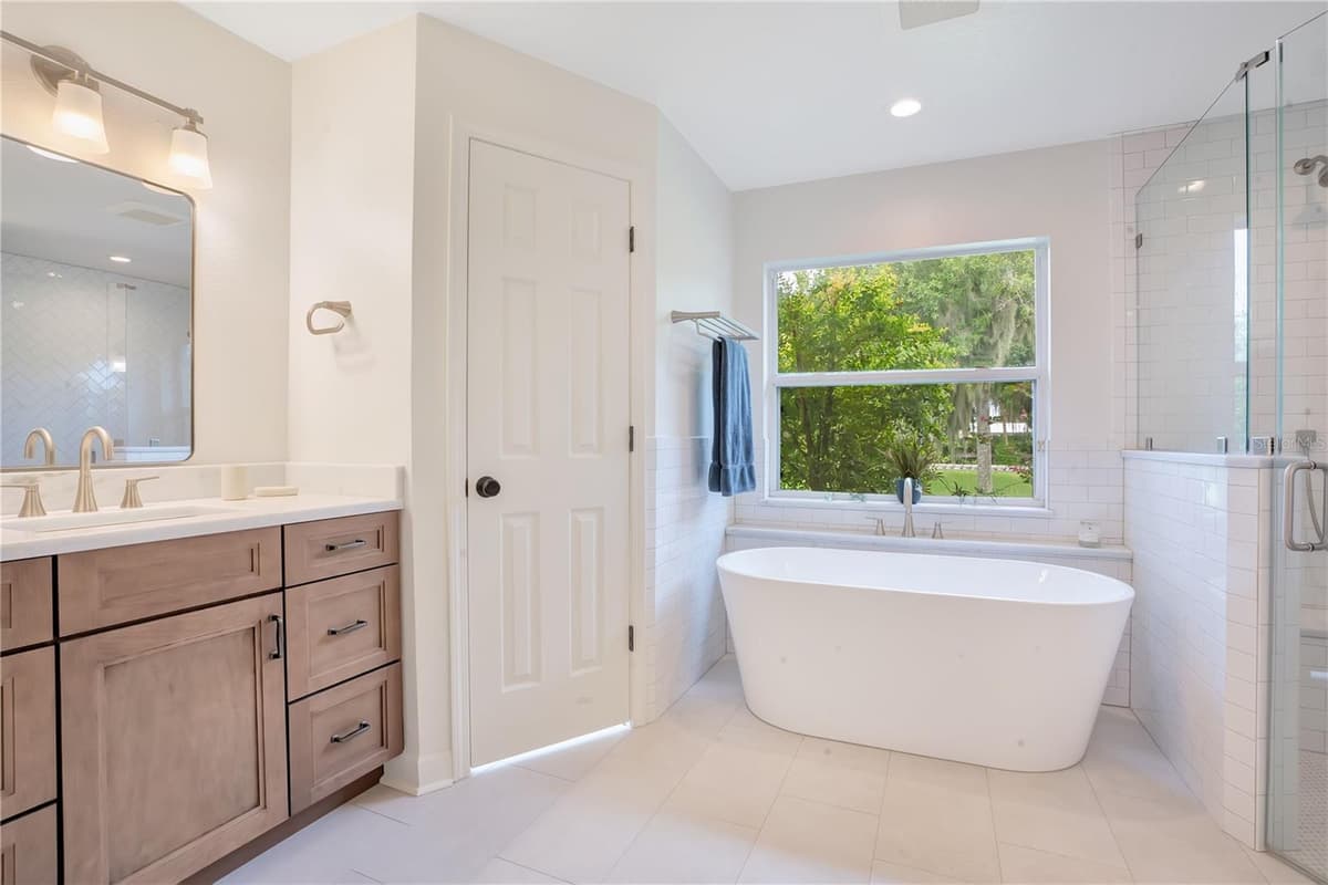 2818 MAYDAY DRIVE — photo 15 of 37