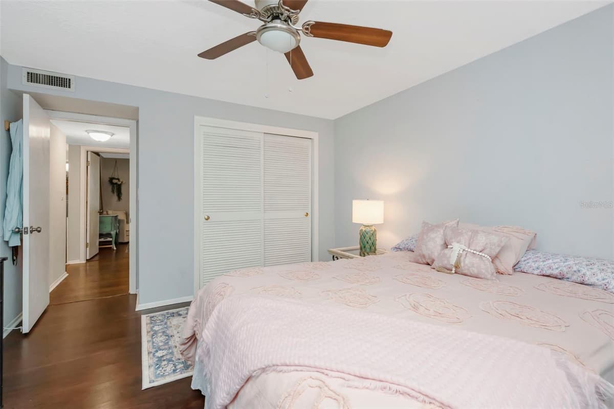 4252 SHELDON PLACE — photo 11 of 29