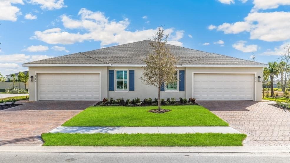 16300 BRIDLE RIDGE STREET — photo 2 of 43