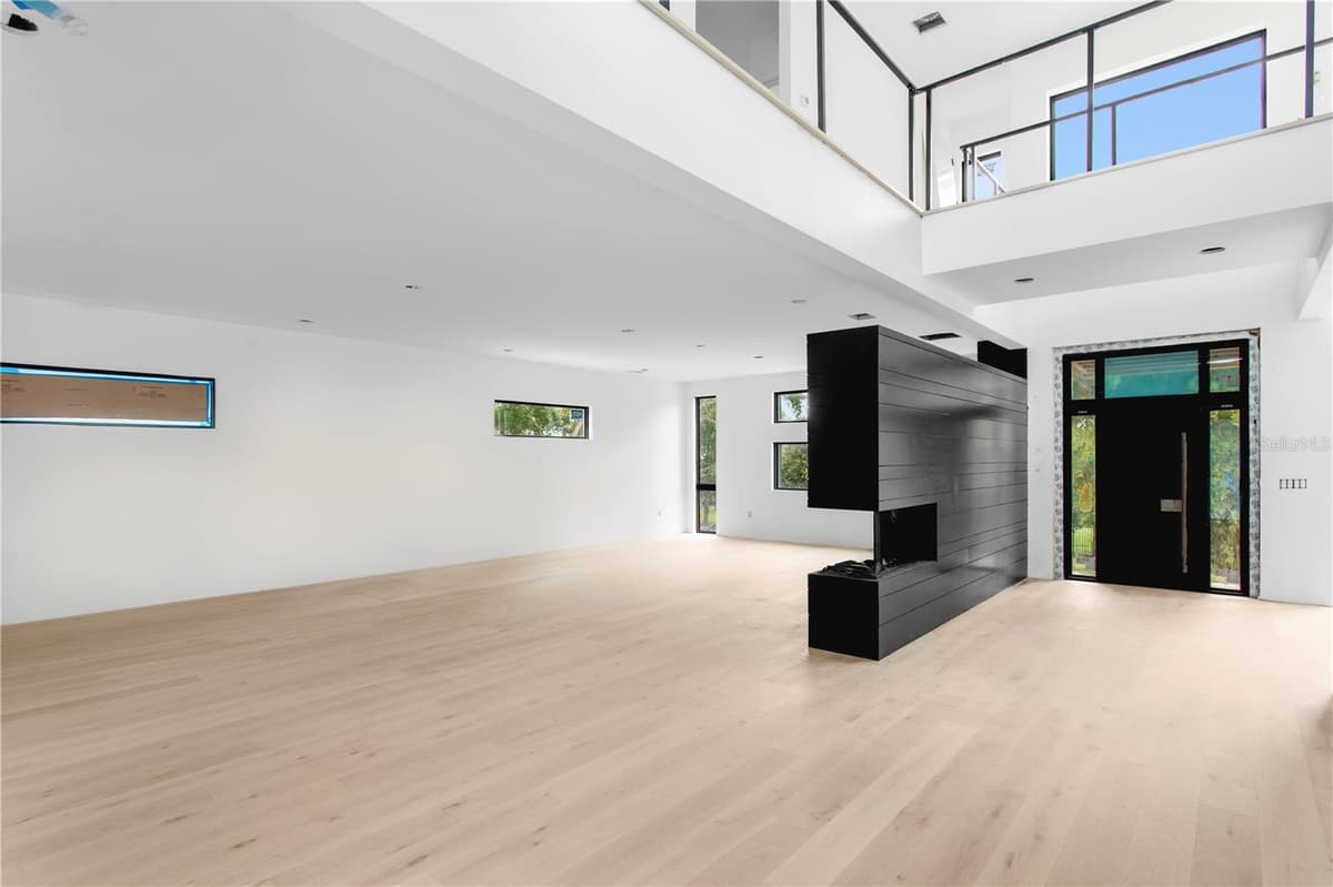 2309 RIVERSIDE DRIVE — photo 6 of 17