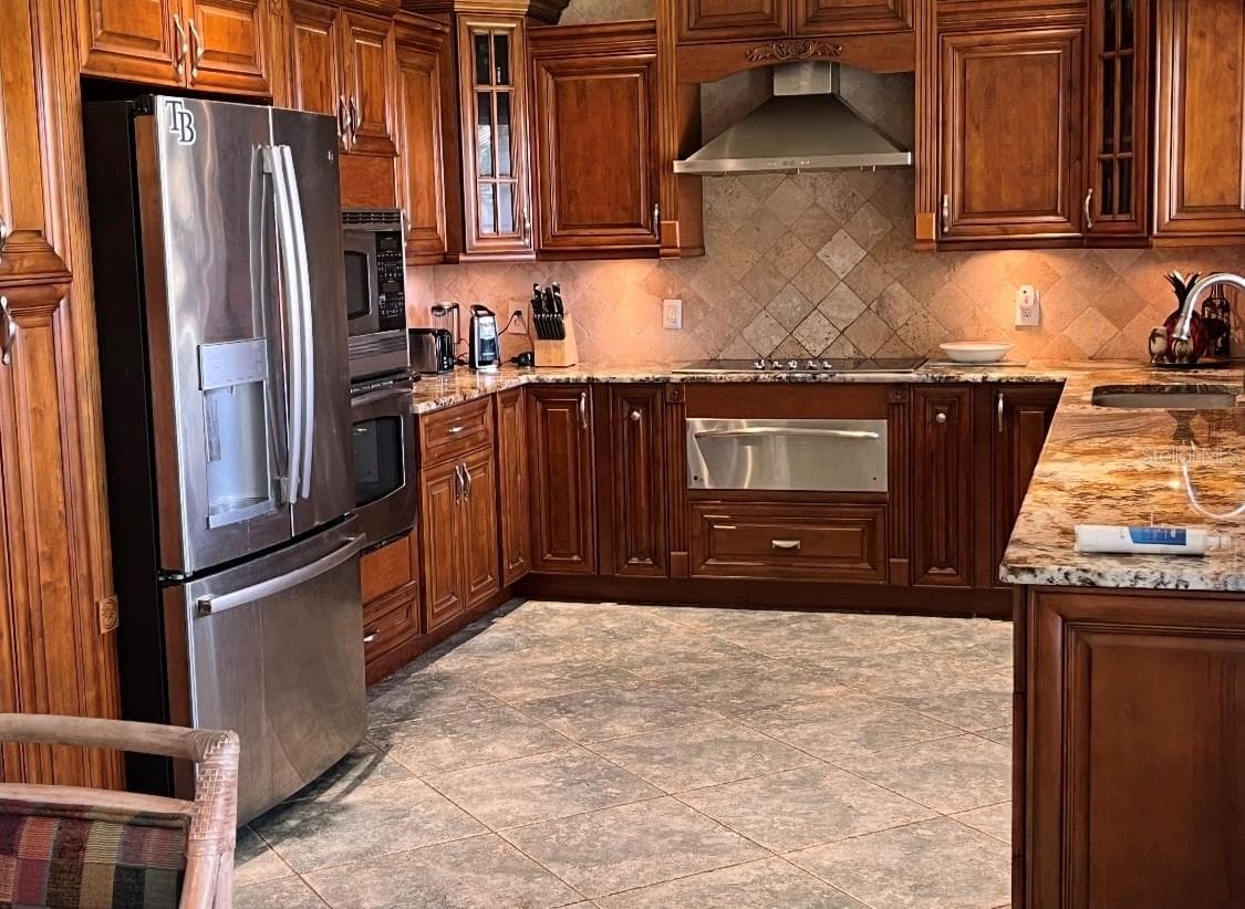4929 RIVER SHORE DRIVE — photo 11 of 65