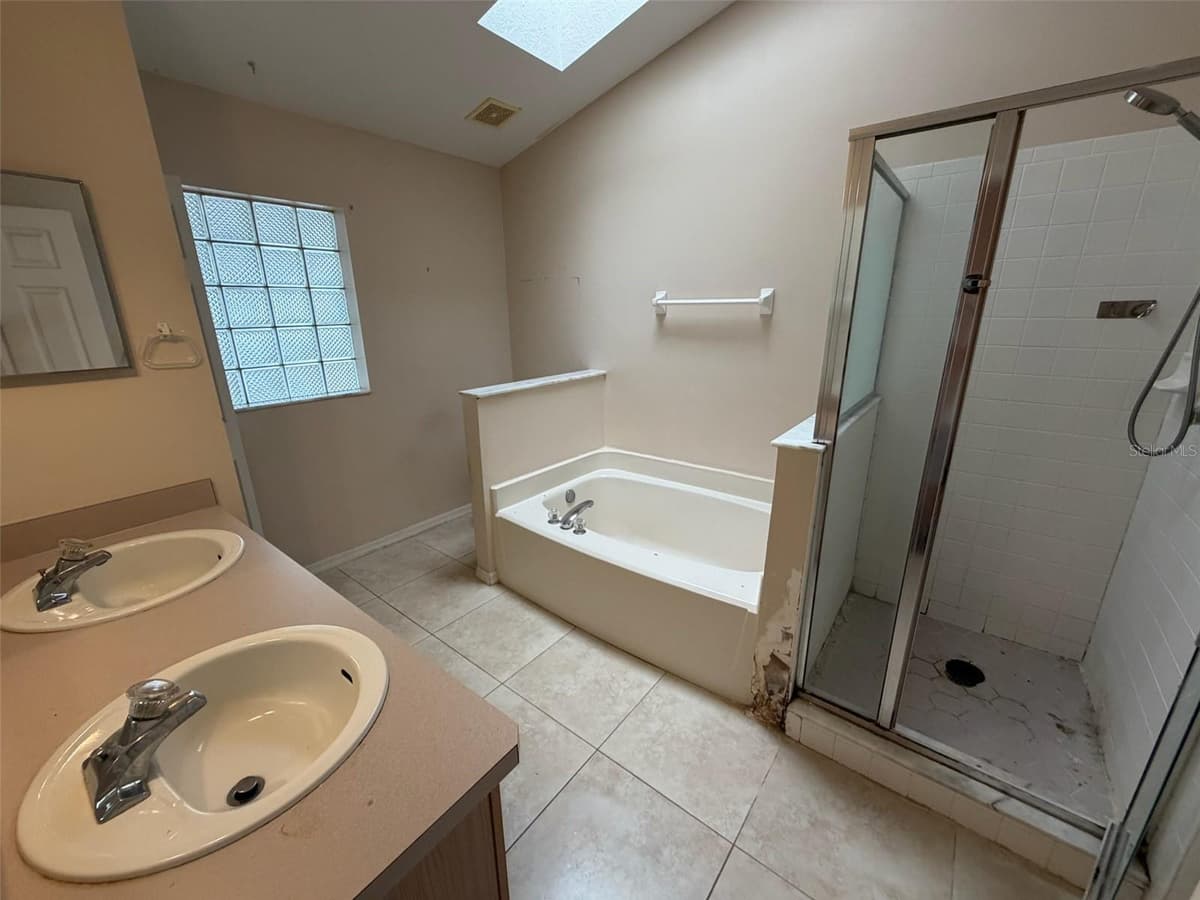 357 THORNBUSH PARKWAY — photo 8 of 13