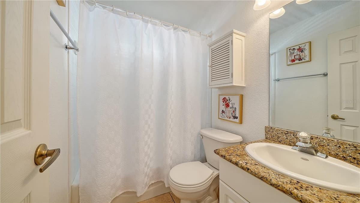 1749 HILLVIEW STREET — photo 13 of 32