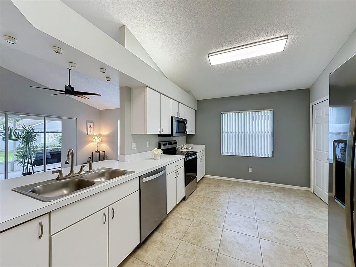3622 WESTERHAM DRIVE — photo 40 of 73