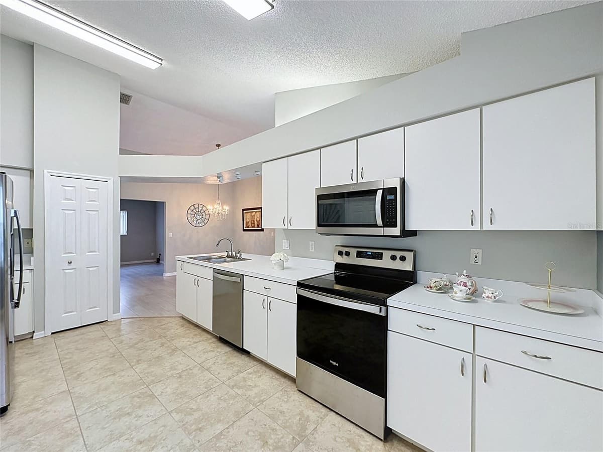 3622 WESTERHAM DRIVE — photo 41 of 73