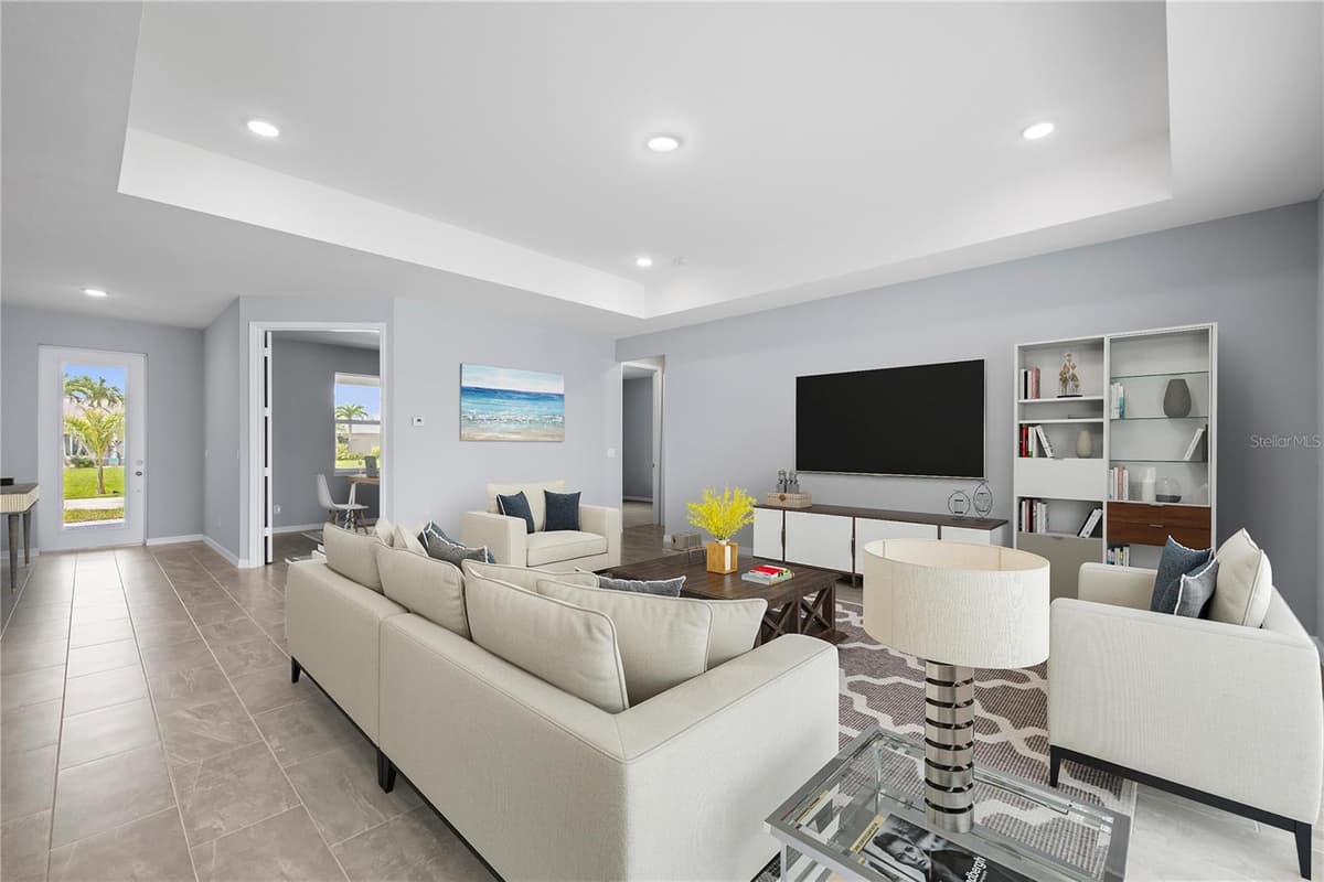 271 MUNOZ STREET — photo 4 of 13