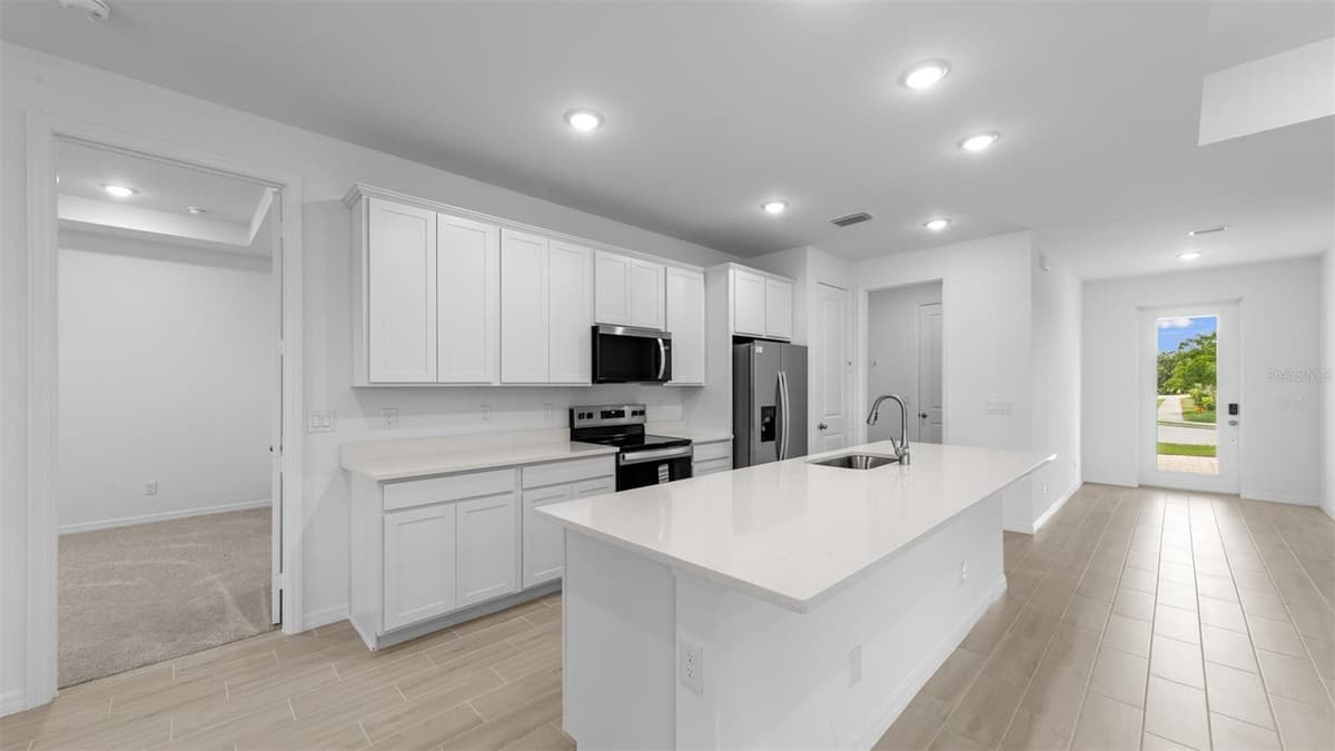 271 MUNOZ STREET — photo 5 of 13