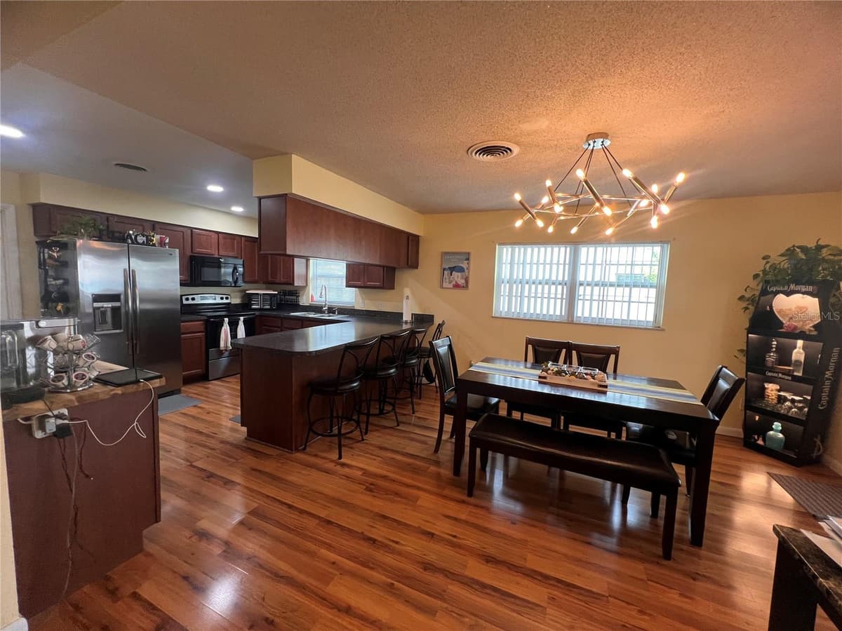 10626 BRESSLYN BOULEVARD — photo 8 of 20