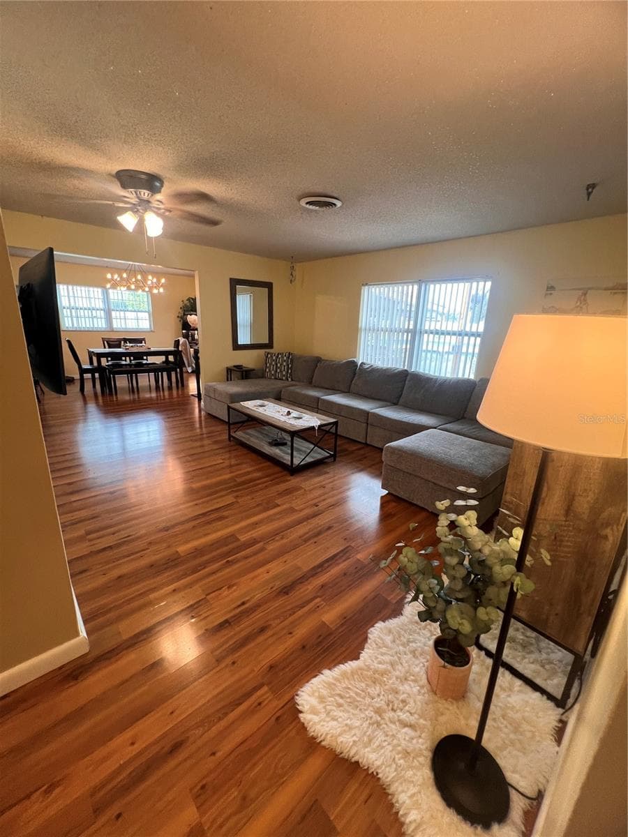 10626 BRESSLYN BOULEVARD — photo 3 of 20