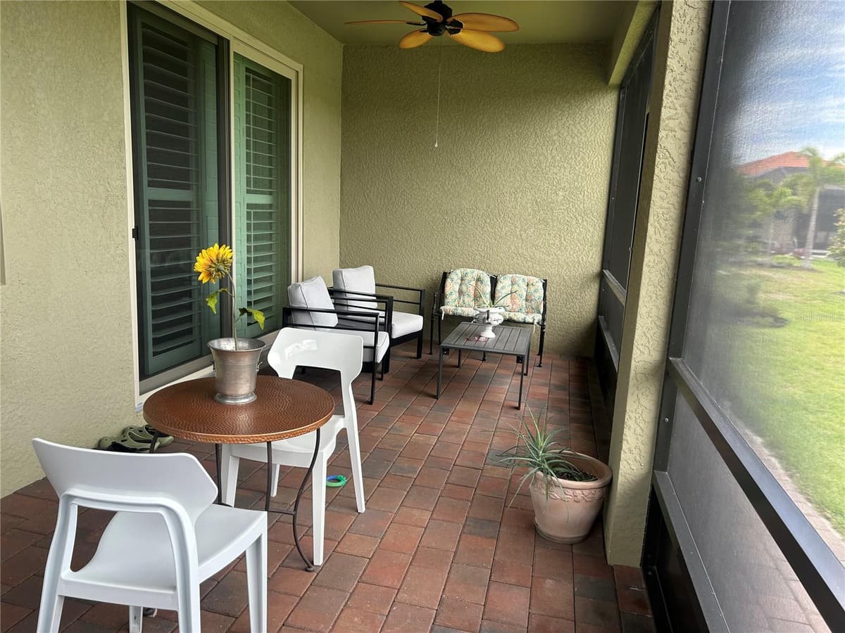 126 VILLA PEROSA WAY — photo 26 of 32