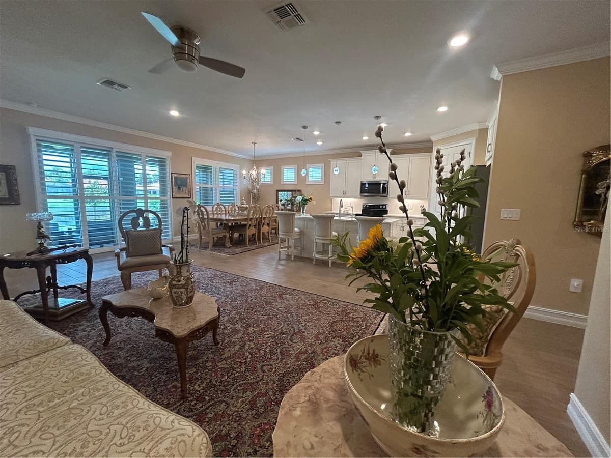126 VILLA PEROSA WAY — photo 4 of 32