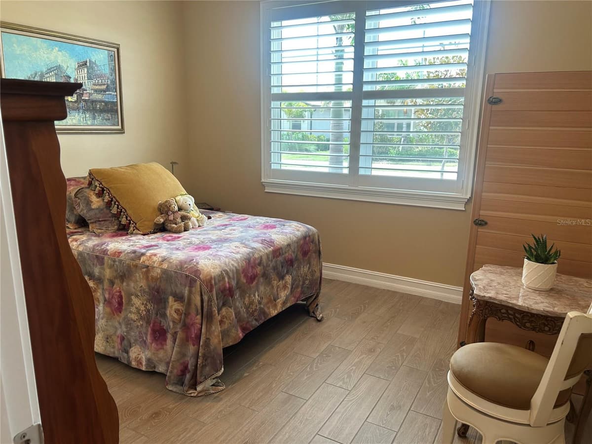 126 VILLA PEROSA WAY — photo 15 of 32