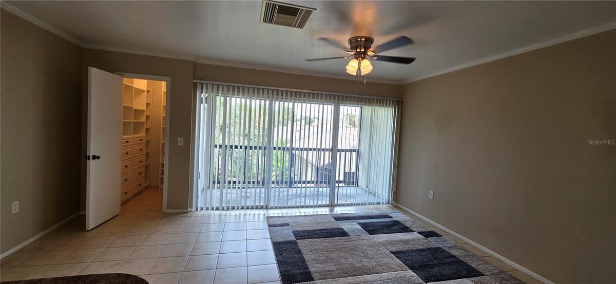 3814 LAKE DRIVE — photo 4 of 25