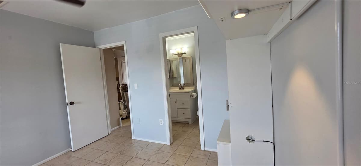 3814 LAKE DRIVE — photo 18 of 25