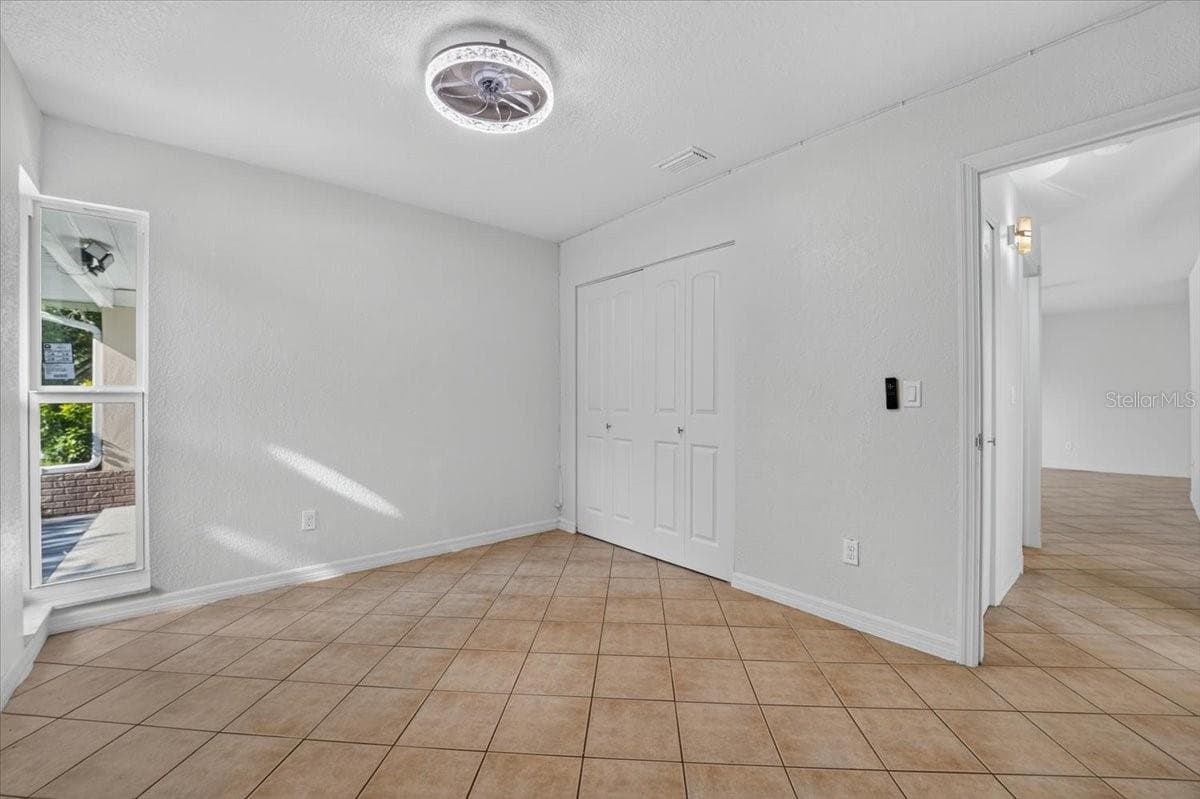 20286 BENTON AVENUE — photo 17 of 29