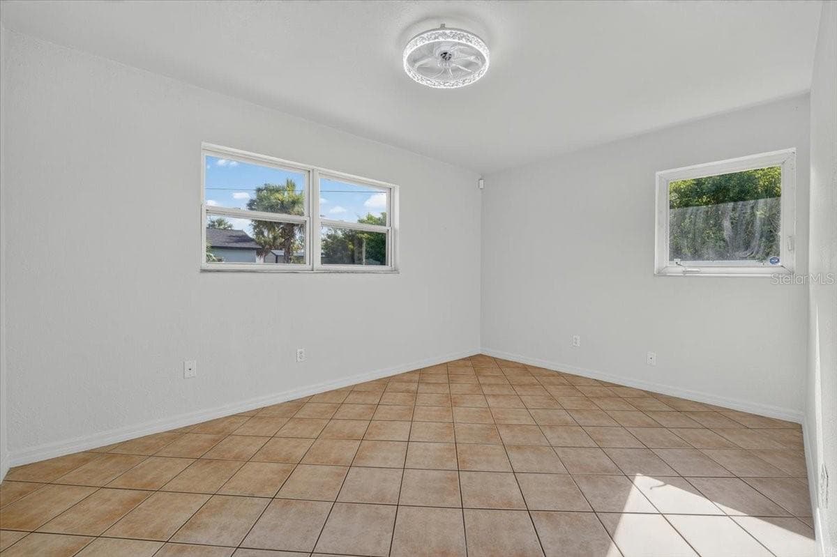 20286 BENTON AVENUE — photo 21 of 29