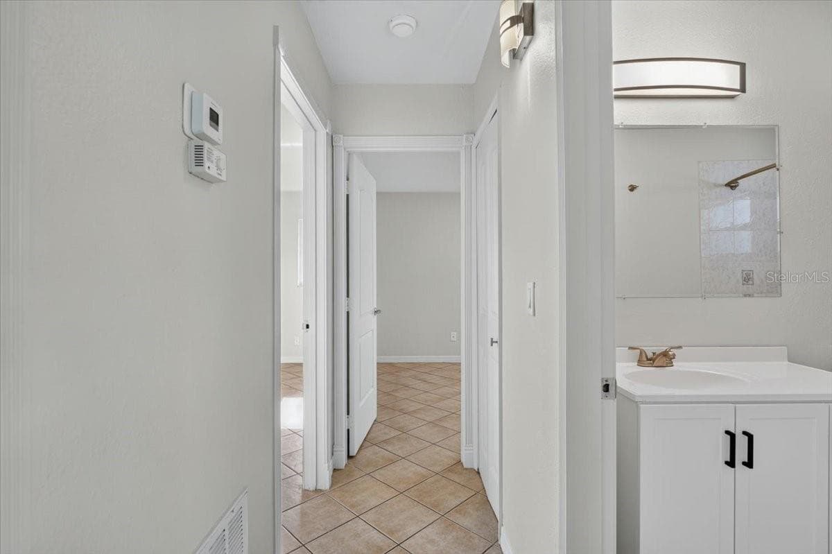 20286 BENTON AVENUE — photo 15 of 29